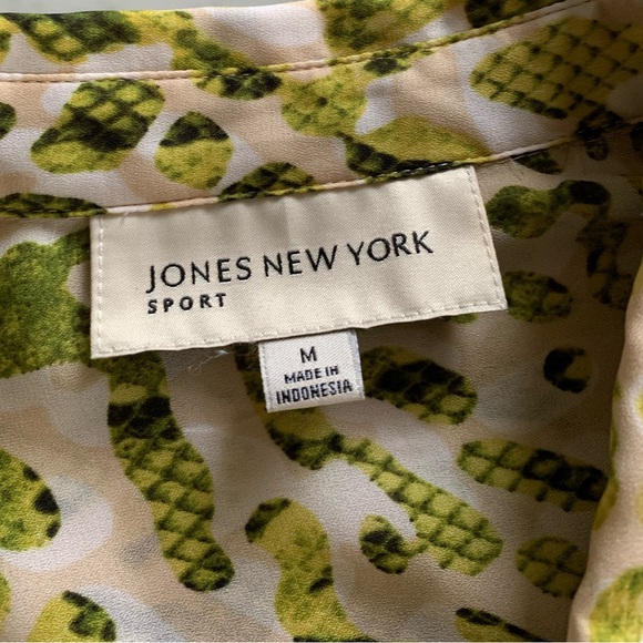 Jones New York Sport chartreuse snakeskin print blouse fold up sleeve size M - Picture 6 of 8